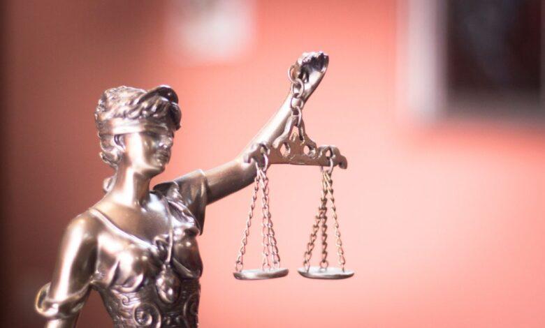 Barrister vs Solicitor