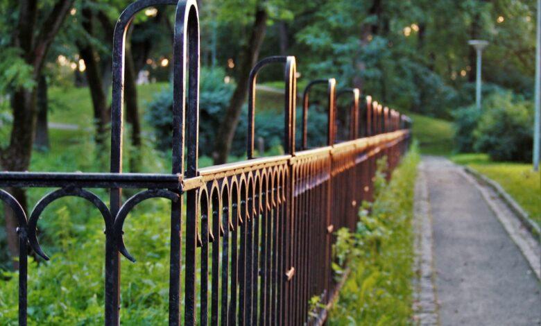 chain link fence manufacturer