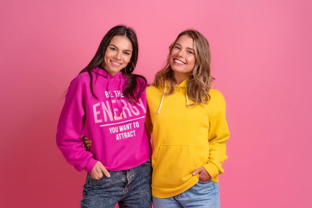 2 girls wear swatshirt